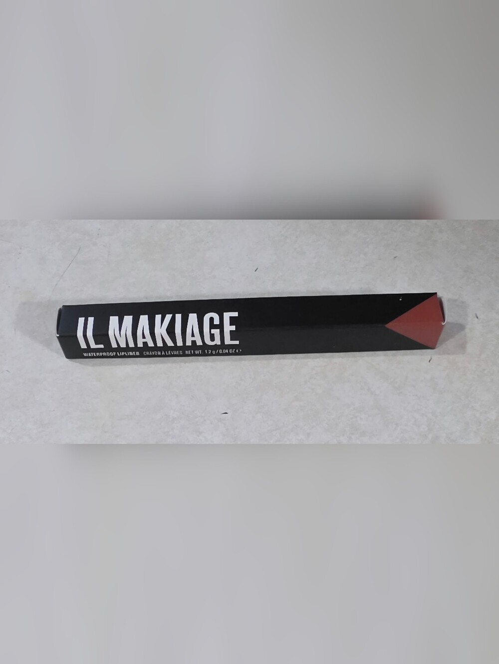IL MAKIAGE Waterproof Lip Liner Pencil Shade 501 Antique ( 0.04 oz  )